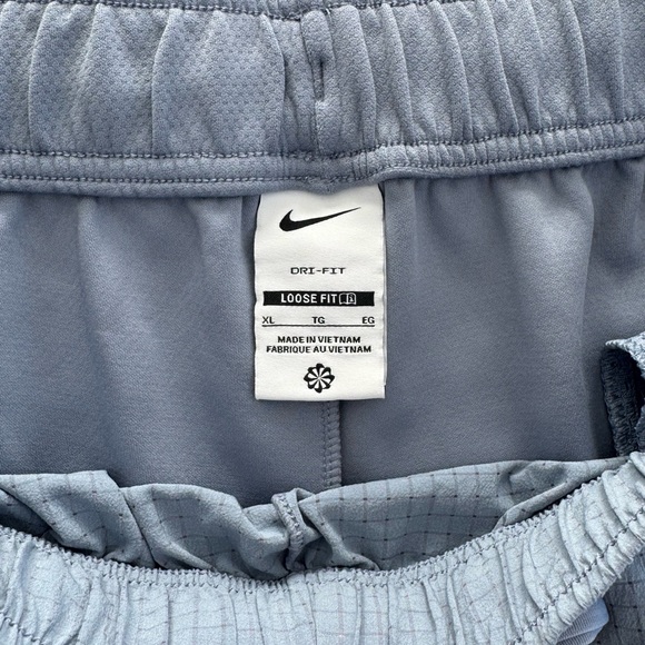 Nike Light Gray Dri-FIT Shorts, EYBL Park District, Loose Fit Size XL - Picture 7 of 12